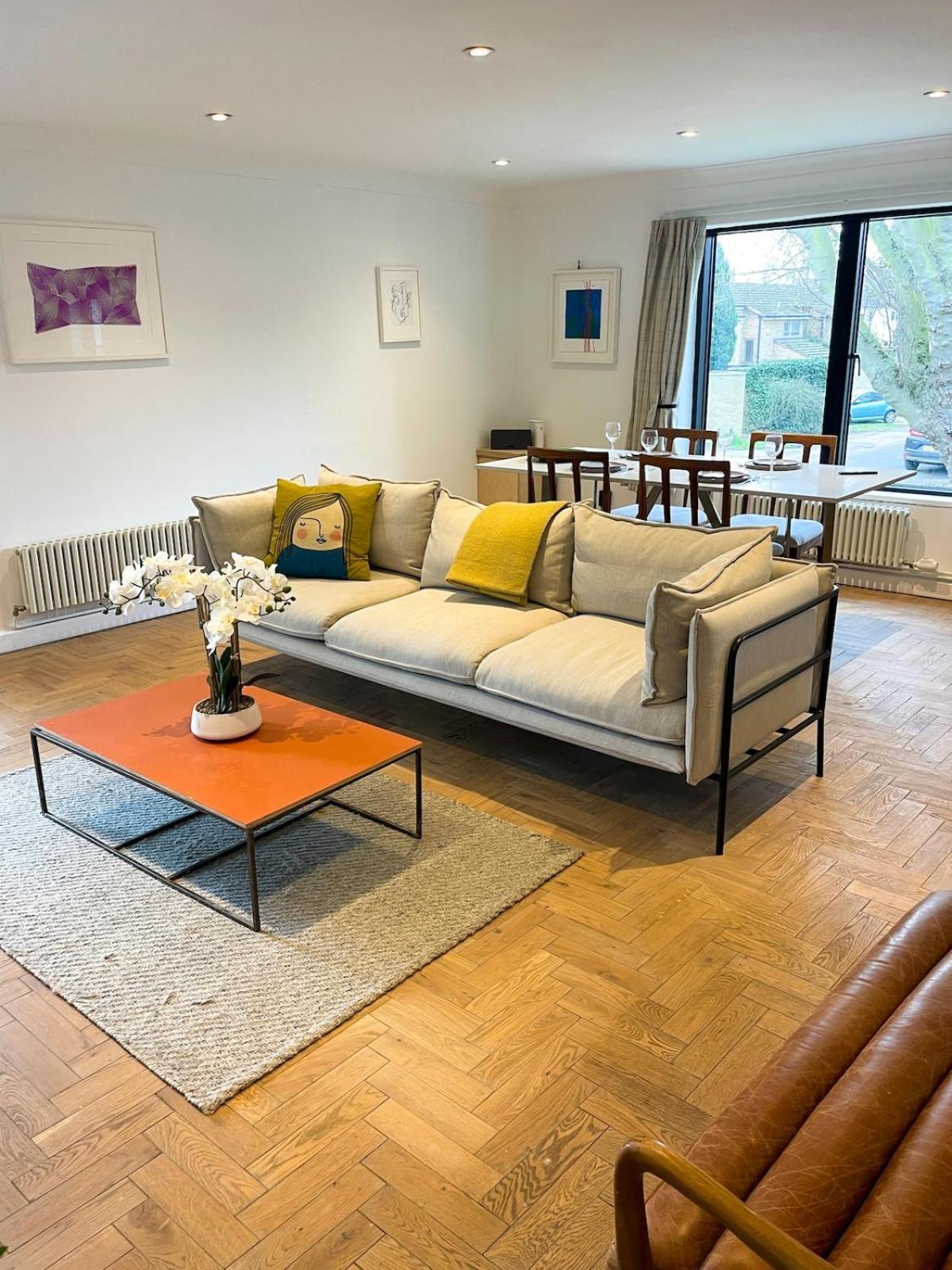 Spacious 2 Bed Near River & Station - Homehost Cambridge (Cambridgeshire)